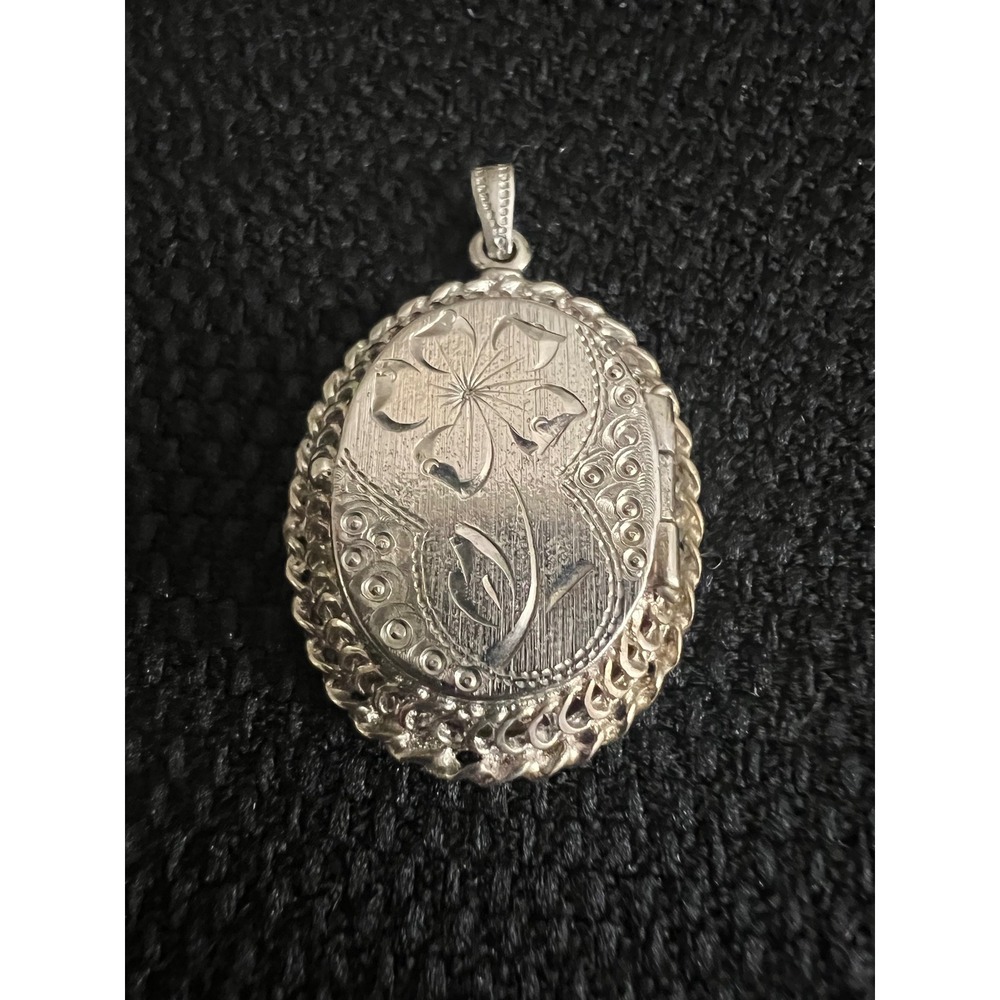 Vintage Sterling Silver Floral Etched Oval Locket Pendant Size 1.25"